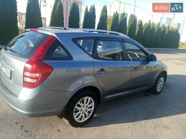 Киа Сид 2008 в Киеве на Automoto.ua Синий Киа Сид, объемом двигателя 1.4 л и пробегом 220 тыс. км за 5550 $, фото 10 на Automoto.ua