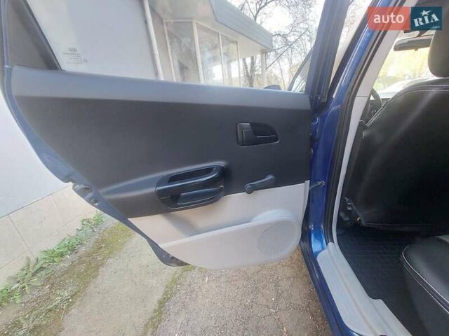 Синий Киа Сид, объемом двигателя 1.6 л и пробегом 310 тыс. км за 5300 $, фото 20 на Automoto.ua