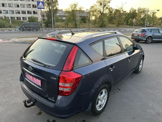 Синий Киа Сид, объемом двигателя 1.6 л и пробегом 250 тыс. км за 7500 $, фото 4 на Automoto.ua