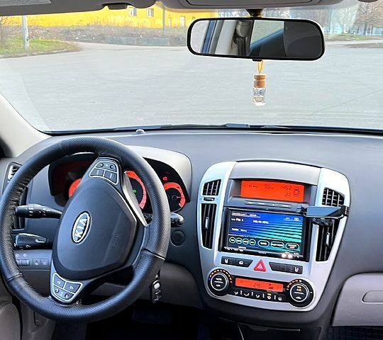 Синій Кіа Сід, об'ємом двигуна 1.6 л та пробігом 270 тис. км за 5450 $, фото 9 на Automoto.ua
