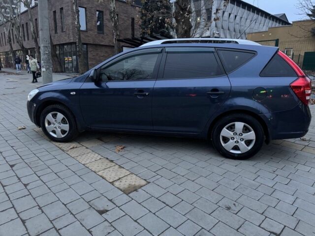 Синий Киа Сид, объемом двигателя 1.6 л и пробегом 222 тыс. км за 5650 $, фото 7 на Automoto.ua