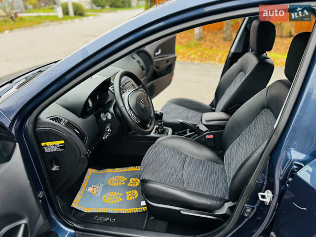 Синій Кіа Сід, об'ємом двигуна 1.6 л та пробігом 270 тис. км за 5450 $, фото 31 на Automoto.ua