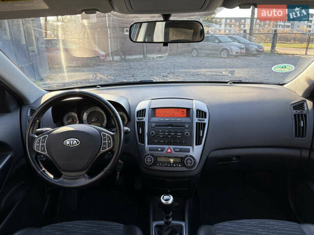 Синий Киа Сид, объемом двигателя 1.4 л и пробегом 192 тыс. км за 5900 $, фото 49 на Automoto.ua