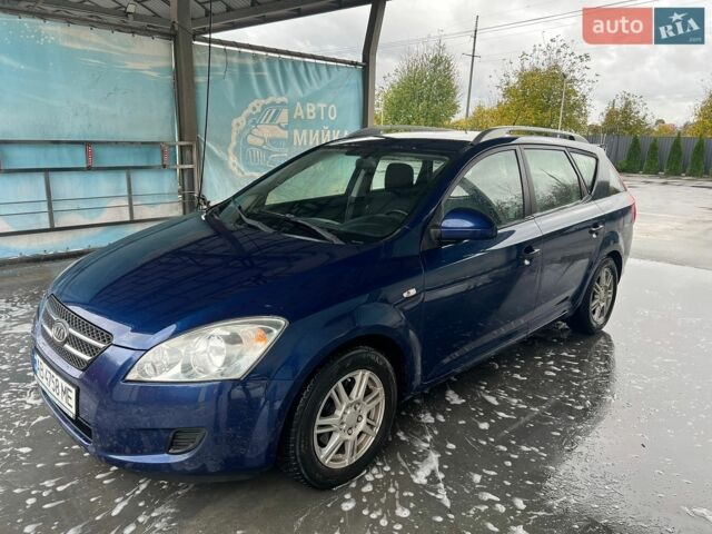 Синий Киа Сид, объемом двигателя 1.4 л и пробегом 138 тыс. км за 6200 $, фото 2 на Automoto.ua