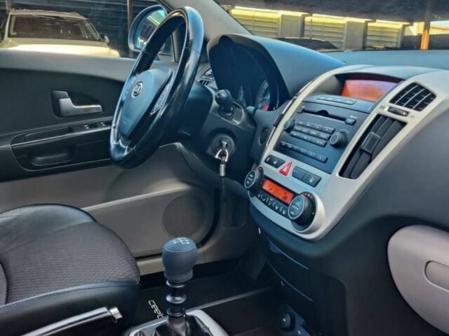 Синій Кіа Сід, об'ємом двигуна 1.4 л та пробігом 182 тис. км за 6250 $, фото 5 на Automoto.ua