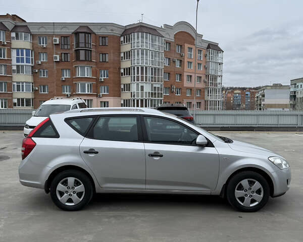 Синий Киа Сид, объемом двигателя 1.6 л и пробегом 170 тыс. км за 6500 $, фото 4 на Automoto.ua