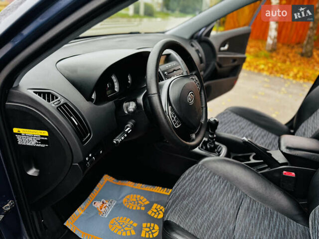 Синій Кіа Сід, об'ємом двигуна 1.6 л та пробігом 270 тис. км за 5250 $, фото 35 на Automoto.ua