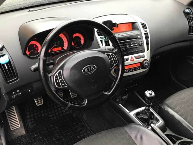 Синий Киа Сид, объемом двигателя 1.6 л и пробегом 290 тыс. км за 2650 $, фото 10 на Automoto.ua
