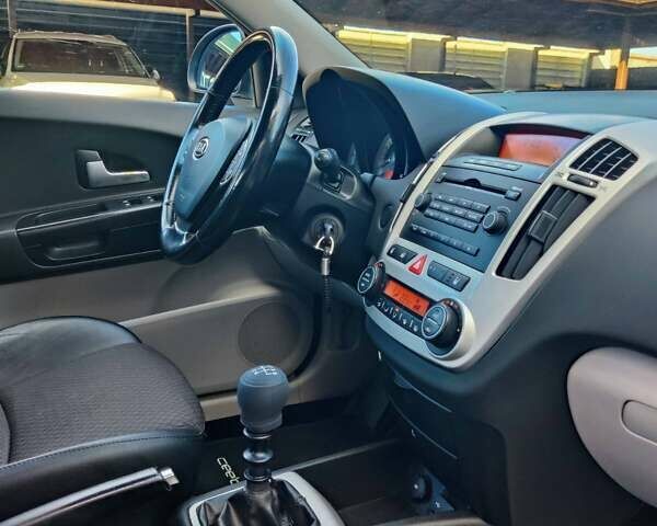 Синий Киа Сид, объемом двигателя 1.4 л и пробегом 182 тыс. км за 6500 $, фото 13 на Automoto.ua