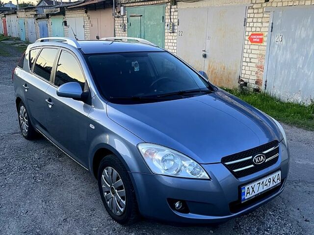 Синий Киа Сид, объемом двигателя 1.4 л и пробегом 235 тыс. км за 6500 $, фото 1 на Automoto.ua