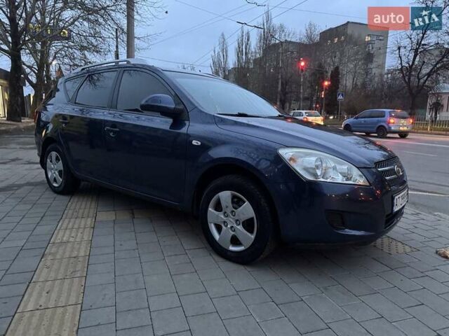 Синий Киа Сид, объемом двигателя 1.59 л и пробегом 222 тыс. км за 5650 $, фото 1 на Automoto.ua