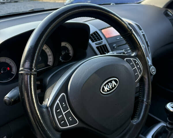 Синий Киа Сид, объемом двигателя 1.4 л и пробегом 192 тыс. км за 5900 $, фото 21 на Automoto.ua