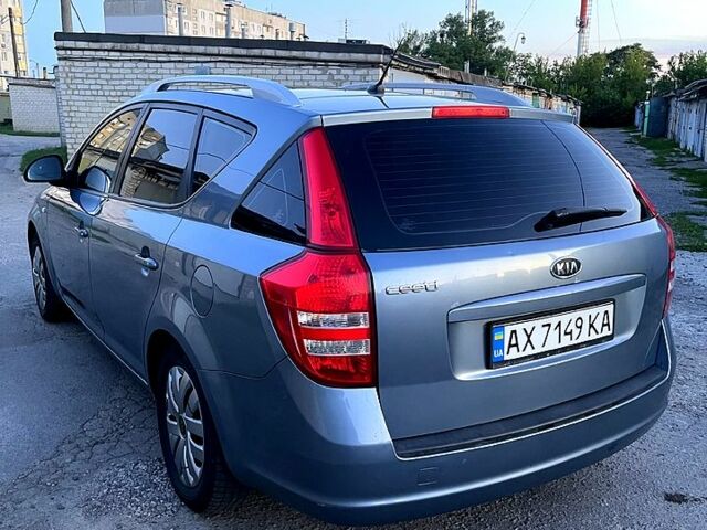 Синий Киа Сид, объемом двигателя 1.4 л и пробегом 235 тыс. км за 6500 $, фото 2 на Automoto.ua