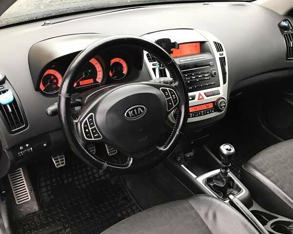 Синий Киа Сид, объемом двигателя 1.6 л и пробегом 290 тыс. км за 2650 $, фото 10 на Automoto.ua