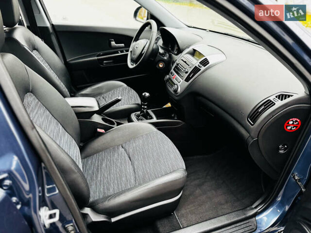Синій Кіа Сід, об'ємом двигуна 1.6 л та пробігом 270 тис. км за 5250 $, фото 26 на Automoto.ua