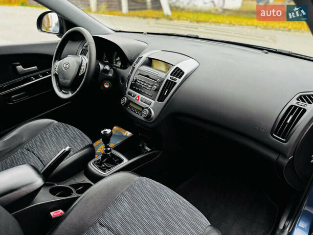 Синій Кіа Сід, об'ємом двигуна 1.6 л та пробігом 270 тис. км за 5450 $, фото 28 на Automoto.ua