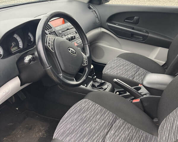 Синий Киа Сид, объемом двигателя 1.6 л и пробегом 178 тыс. км за 5800 $, фото 7 на Automoto.ua