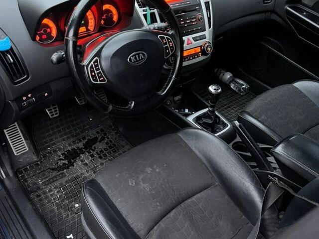 Синий Киа Сид, объемом двигателя 1.6 л и пробегом 350 тыс. км за 2450 $, фото 1 на Automoto.ua