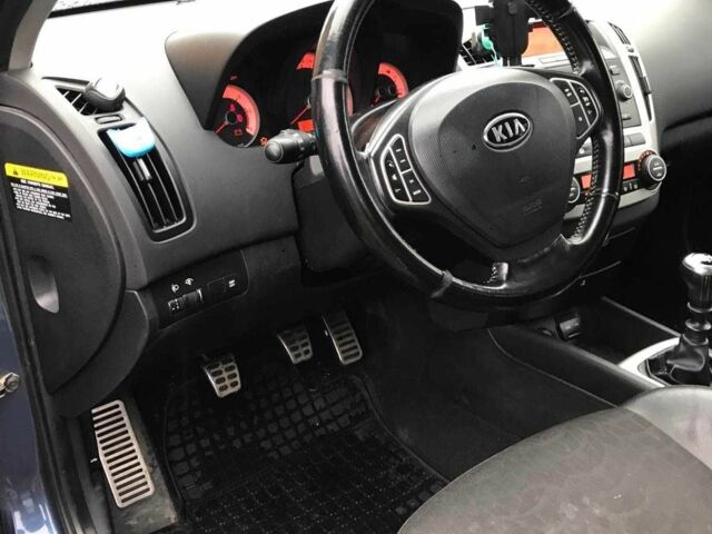 Синий Киа Сид, объемом двигателя 1.6 л и пробегом 290 тыс. км за 2650 $, фото 11 на Automoto.ua