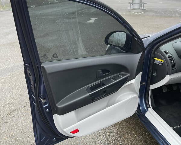 Синий Киа Сид, объемом двигателя 1.4 л и пробегом 200 тыс. км за 6200 $, фото 23 на Automoto.ua