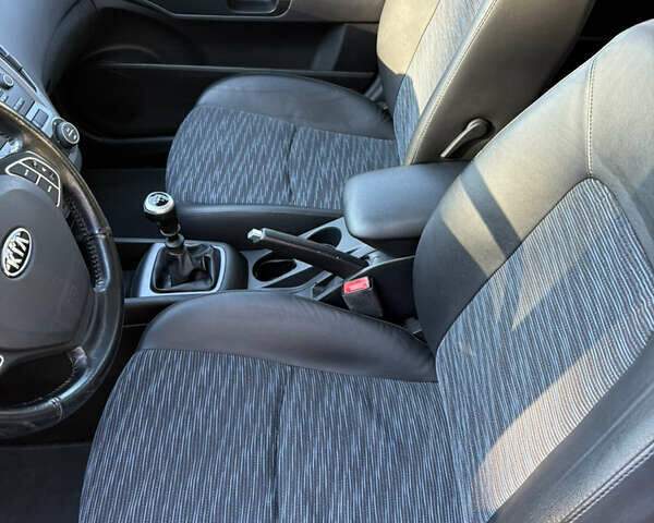 Синий Киа Сид, объемом двигателя 1.4 л и пробегом 192 тыс. км за 5900 $, фото 19 на Automoto.ua