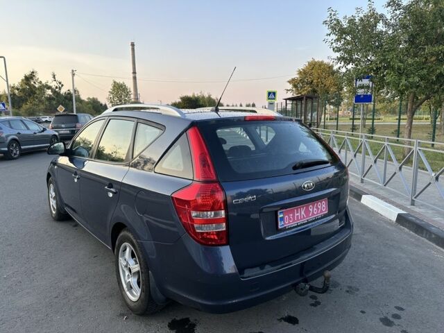 Синий Киа Сид, объемом двигателя 1.6 л и пробегом 250 тыс. км за 7500 $, фото 5 на Automoto.ua