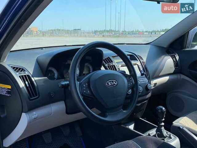 Синий Киа Сид, объемом двигателя 1.6 л и пробегом 178 тыс. км за 6490 $, фото 9 на Automoto.ua