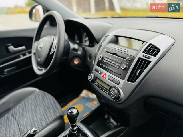 Синій Кіа Сід, об'ємом двигуна 1.6 л та пробігом 270 тис. км за 5450 $, фото 29 на Automoto.ua