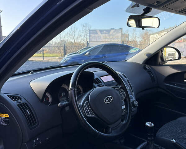 Синий Киа Сид, объемом двигателя 1.4 л и пробегом 192 тыс. км за 5900 $, фото 20 на Automoto.ua