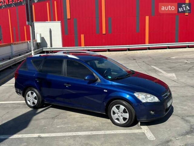 Синий Киа Сид, объемом двигателя 1.4 л и пробегом 239 тыс. км за 5300 $, фото 2 на Automoto.ua