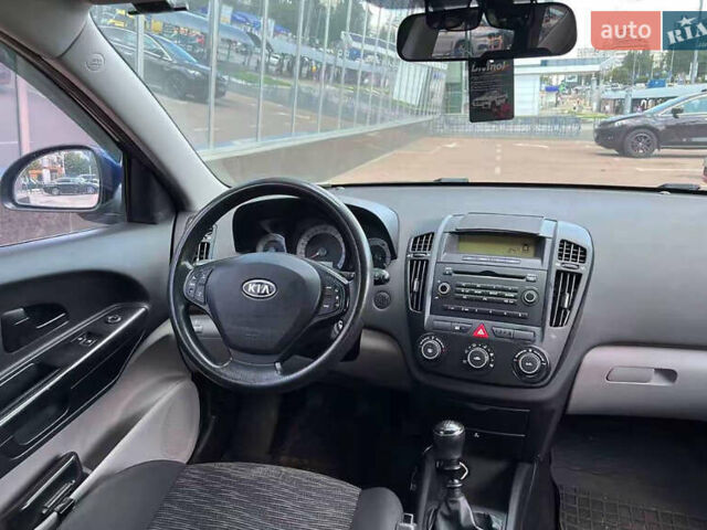 Синий Киа Сид, объемом двигателя 1.59 л и пробегом 144 тыс. км за 5850 $, фото 19 на Automoto.ua