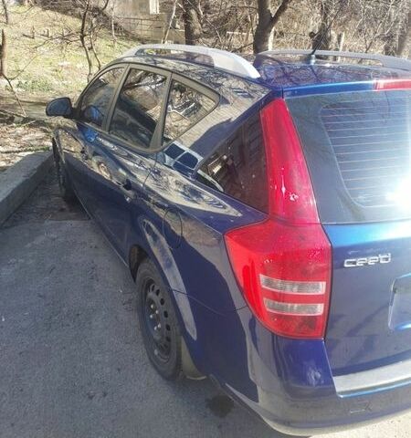 Синий Киа Сид, объемом двигателя 1.6 л и пробегом 230 тыс. км за 5800 $, фото 2 на Automoto.ua