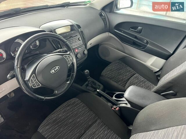 Синий Киа Сид, объемом двигателя 1.4 л и пробегом 138 тыс. км за 6200 $, фото 10 на Automoto.ua