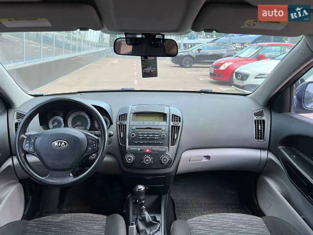 Синий Киа Сид, объемом двигателя 1.59 л и пробегом 144 тыс. км за 5850 $, фото 16 на Automoto.ua
