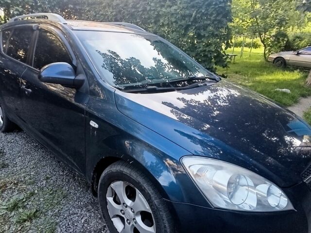 Синий Киа Сид, объемом двигателя 0 л и пробегом 250 тыс. км за 4619 $, фото 1 на Automoto.ua