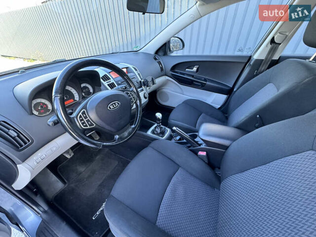 Синий Киа Сид, объемом двигателя 0 л и пробегом 222 тыс. км за 5550 $, фото 13 на Automoto.ua