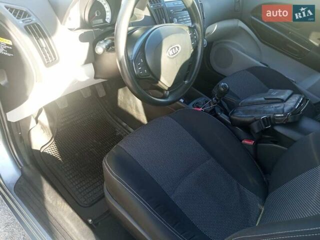 Киа Сид 2008 в Киеве на Automoto.ua Синий Киа Сид, объемом двигателя 1.4 л и пробегом 220 тыс. км за 5550 $, фото 6 на Automoto.ua