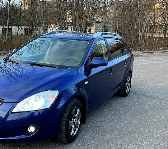 Синій Кіа Сід, об'ємом двигуна 1.6 л та пробігом 270 тис. км за 5450 $, фото 1 на Automoto.ua