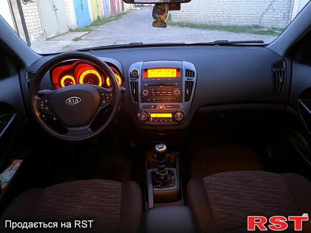 Синий Киа Сид, объемом двигателя 1.4 л и пробегом 235 тыс. км за 6500 $, фото 11 на Automoto.ua