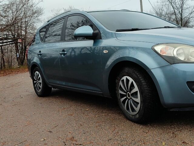 Синій Кіа Сід, об'ємом двигуна 1.6 л та пробігом 210 тис. км за 5300 $, фото 1 на Automoto.ua
