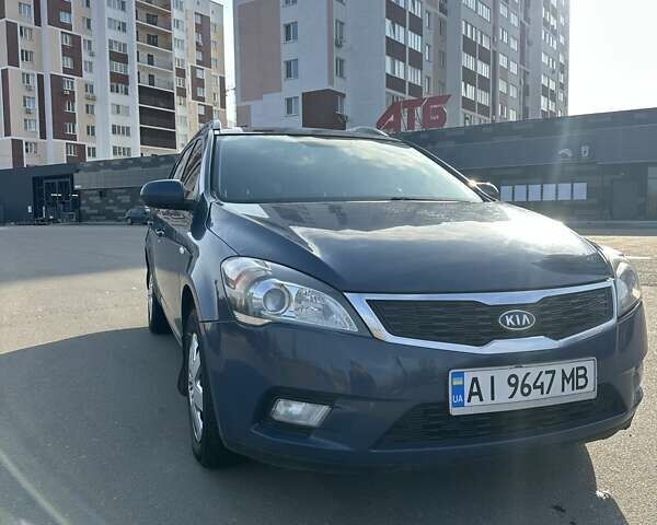 Синий Киа Сид, объемом двигателя 1.58 л и пробегом 285 тыс. км за 4900 $, фото 1 на Automoto.ua