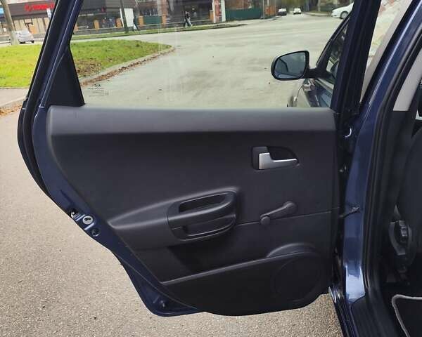 Синій Кіа Сід, об'ємом двигуна 1.4 л та пробігом 217 тис. км за 6200 $, фото 38 на Automoto.ua