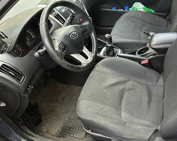Синий Киа Сид, объемом двигателя 1.58 л и пробегом 285 тыс. км за 4900 $, фото 13 на Automoto.ua