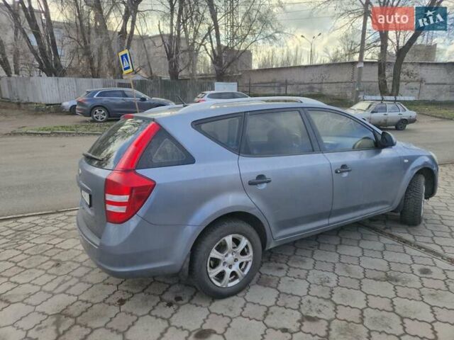 Синий Киа Сид, объемом двигателя 1.4 л и пробегом 235 тыс. км за 5000 $, фото 3 на Automoto.ua