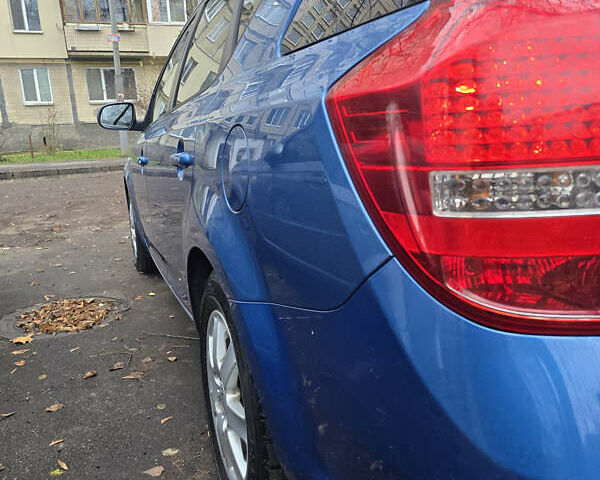 Синій Кіа Сід, об'ємом двигуна 1.6 л та пробігом 278 тис. км за 6500 $, фото 2 на Automoto.ua