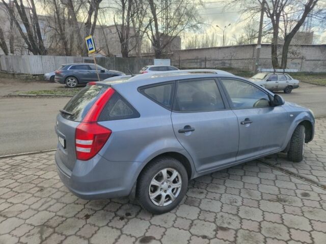 Синий Киа Сид, объемом двигателя 1.4 л и пробегом 232 тыс. км за 5000 $, фото 1 на Automoto.ua