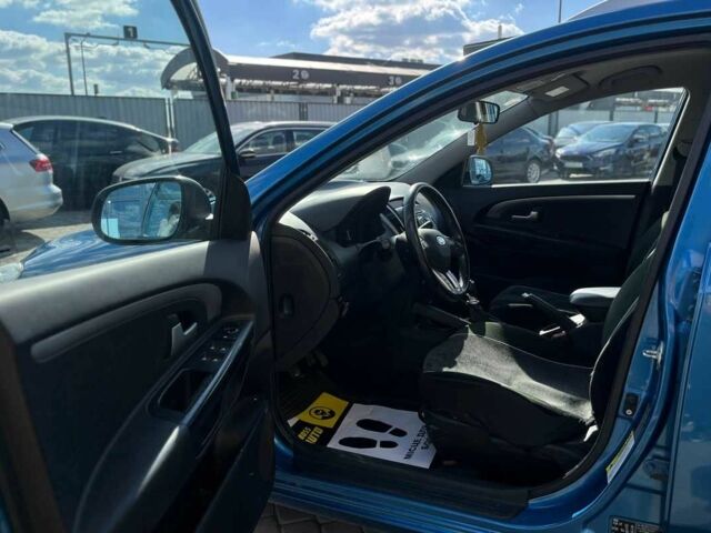 Синий Киа Сид, объемом двигателя 1.6 л и пробегом 325 тыс. км за 5600 $, фото 15 на Automoto.ua
