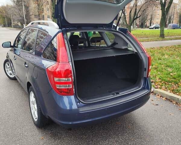 Синий Киа Сид, объемом двигателя 1.4 л и пробегом 217 тыс. км за 6200 $, фото 24 на Automoto.ua