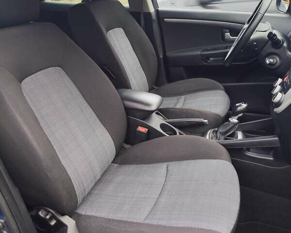 Синий Киа Сид, объемом двигателя 1.4 л и пробегом 217 тыс. км за 6000 $, фото 26 на Automoto.ua