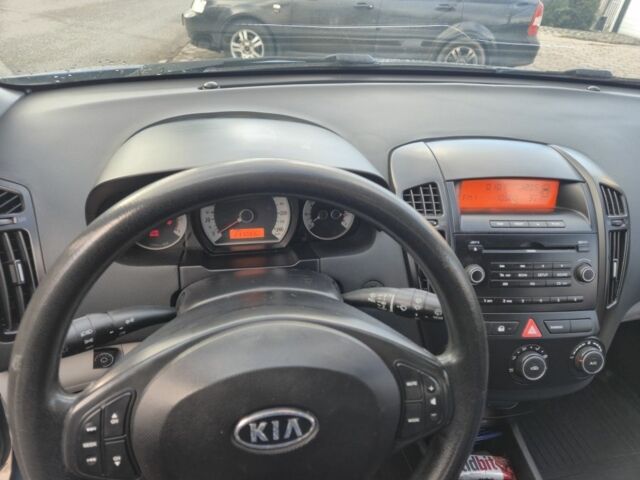 Синий Киа Сид, объемом двигателя 1.4 л и пробегом 232 тыс. км за 5000 $, фото 4 на Automoto.ua